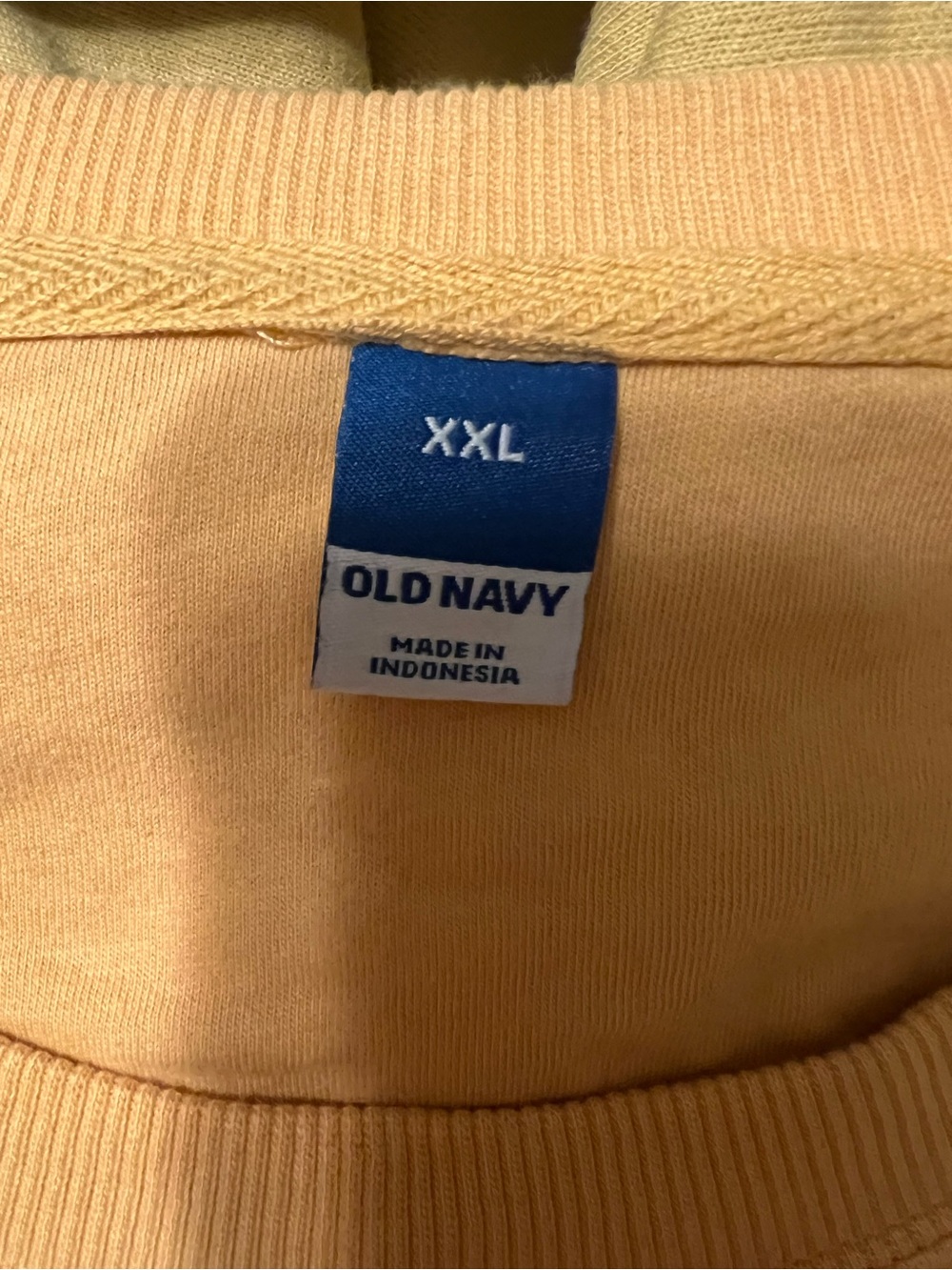 Old Navy Men’s Peach Crewneck Sweater